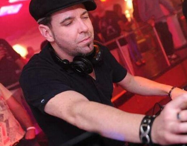 23 h 45 | Scène Promutuel | DJ Jeff Lauzon