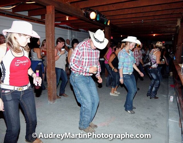 12 h à 19 h | Chapiteau de danse| Cours de danse country